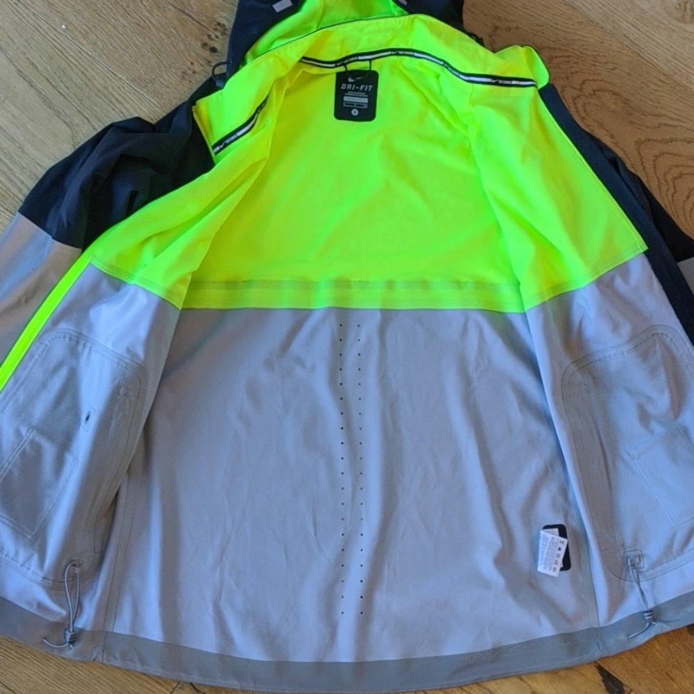 Nike Reflective Running Jacket Size Small - image 3